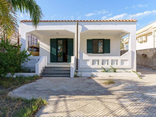 casa indipendente in vendita a Noto