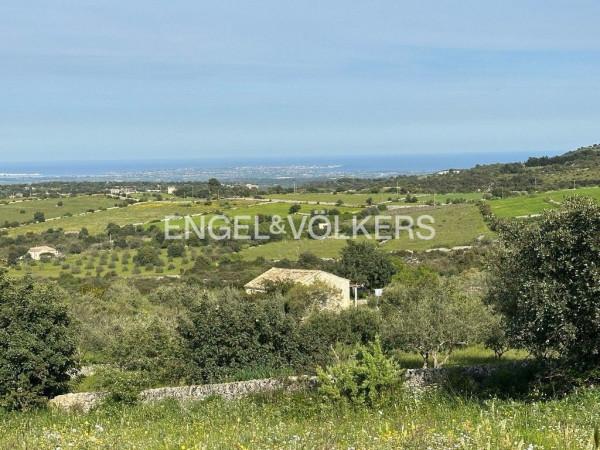 negozio in vendita a Noto