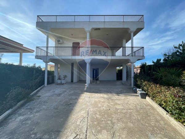 casa indipendente in vendita a Noto in zona San Lorenzo