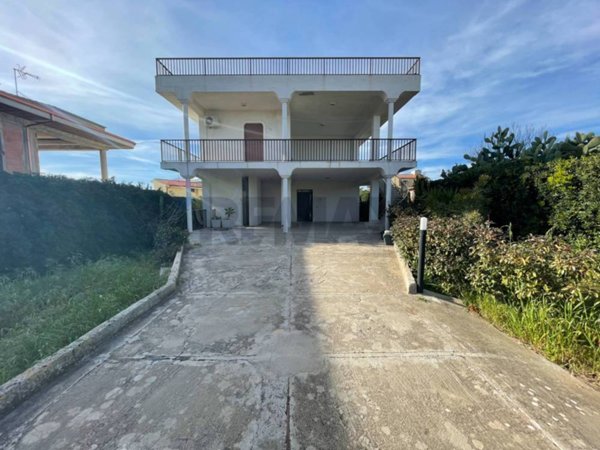 casa indipendente in vendita a Noto in zona San Lorenzo