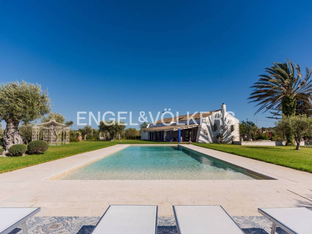 casa indipendente in vendita a Noto