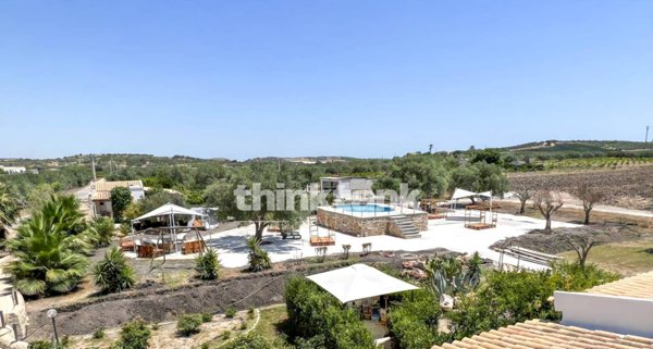casa indipendente in vendita a Noto