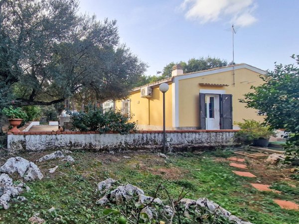 casa indipendente in vendita a Noto