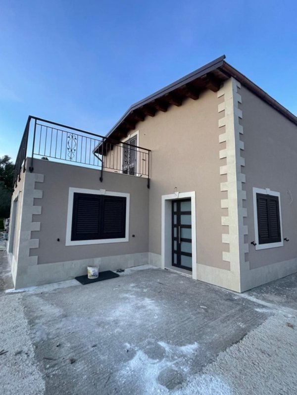 casa indipendente in vendita a Noto