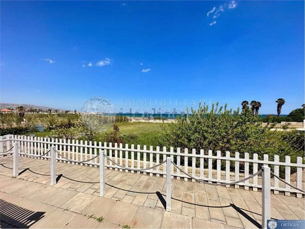 casa indipendente in vendita a Noto in zona Calabernardo