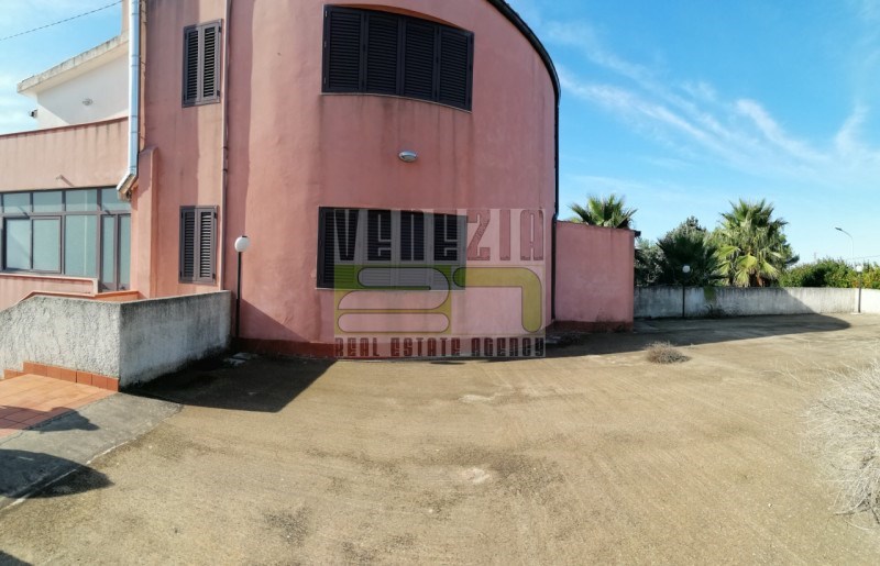 casa indipendente in vendita a Noto