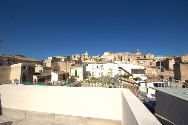 casa indipendente in vendita a Noto