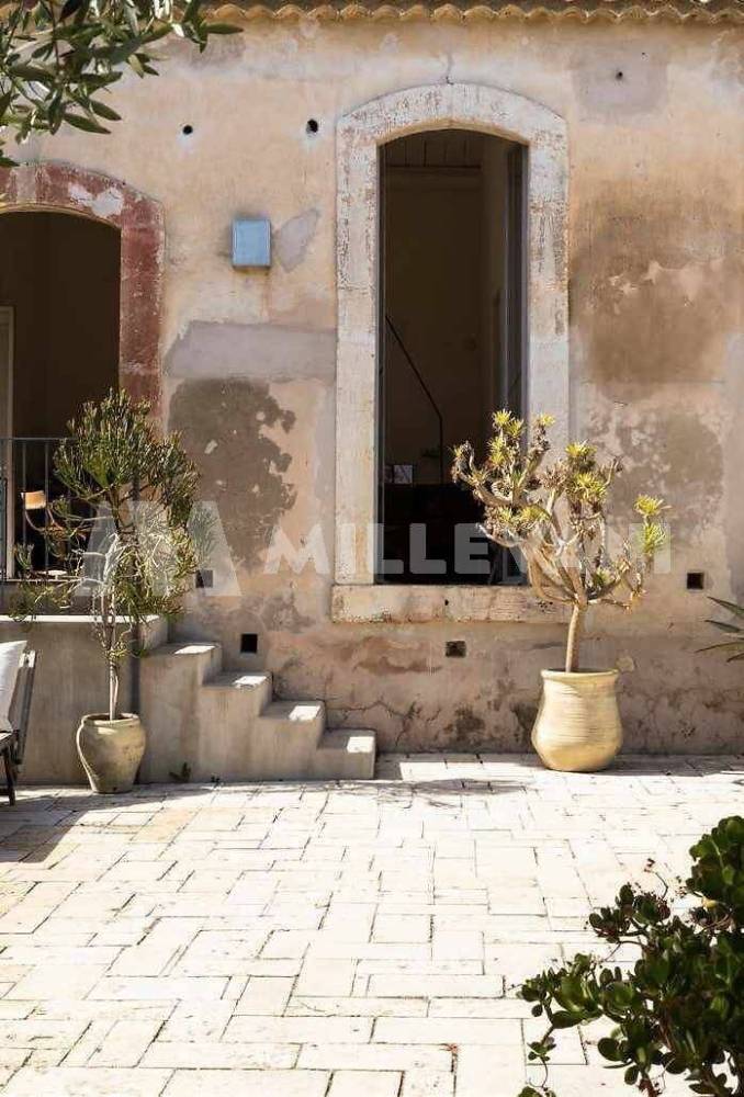 casa indipendente in vendita a Noto in zona Vendicari