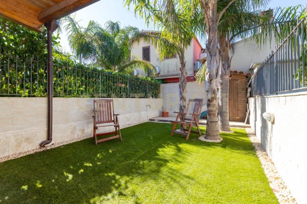 casa indipendente in vendita a Noto in zona San Lorenzo