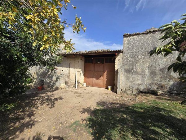 casa indipendente in vendita a Noto