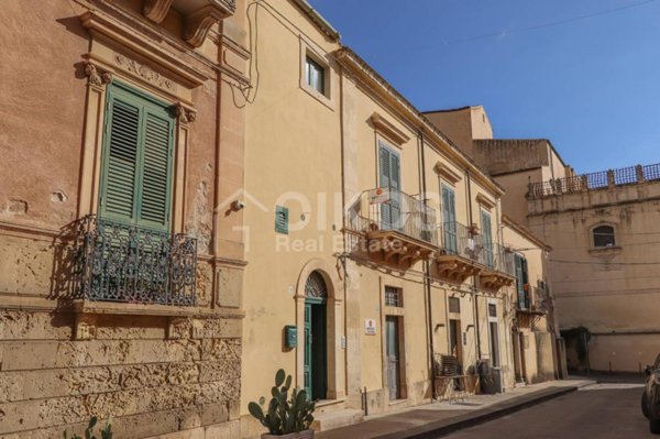 casa indipendente in vendita a Noto