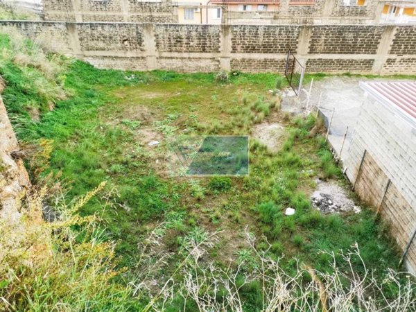 locale commerciale in vendita a Noto