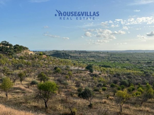 casa indipendente in vendita a Noto