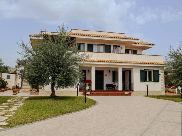 casa indipendente in vendita a Noto in zona Lido di Noto