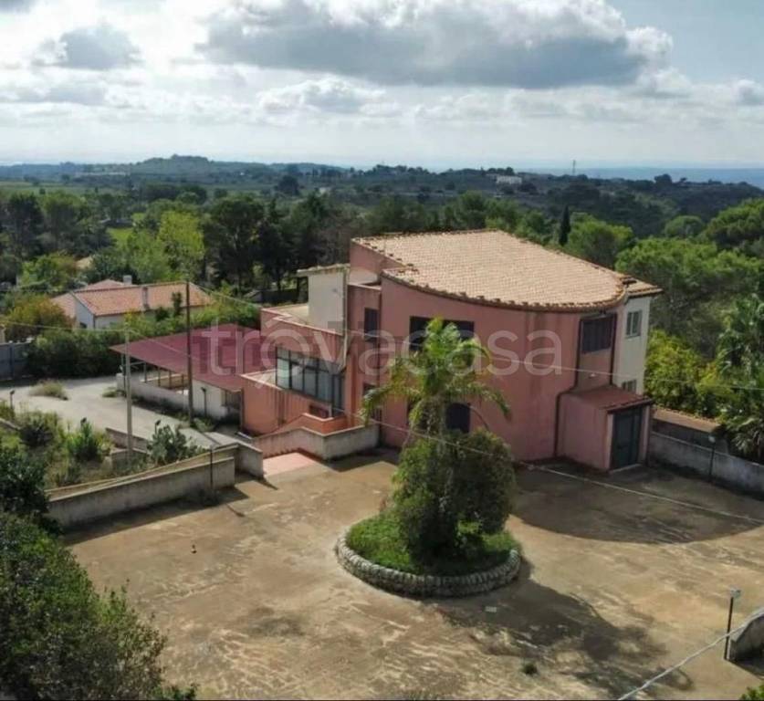 casa indipendente in vendita a Noto in zona Testa dell'Acqua