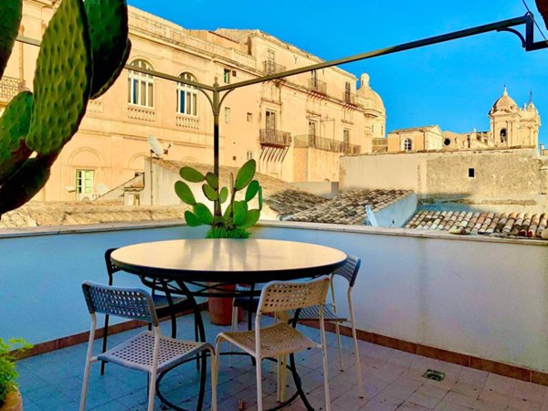 casa indipendente in vendita a Noto