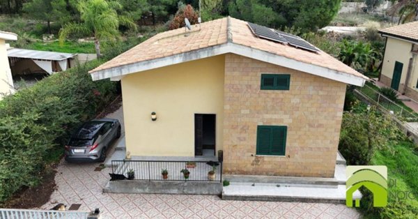 casa indipendente in vendita a Noto in zona San Corrado di Fuori