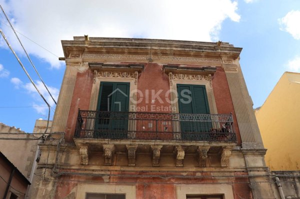 casa indipendente in vendita a Noto