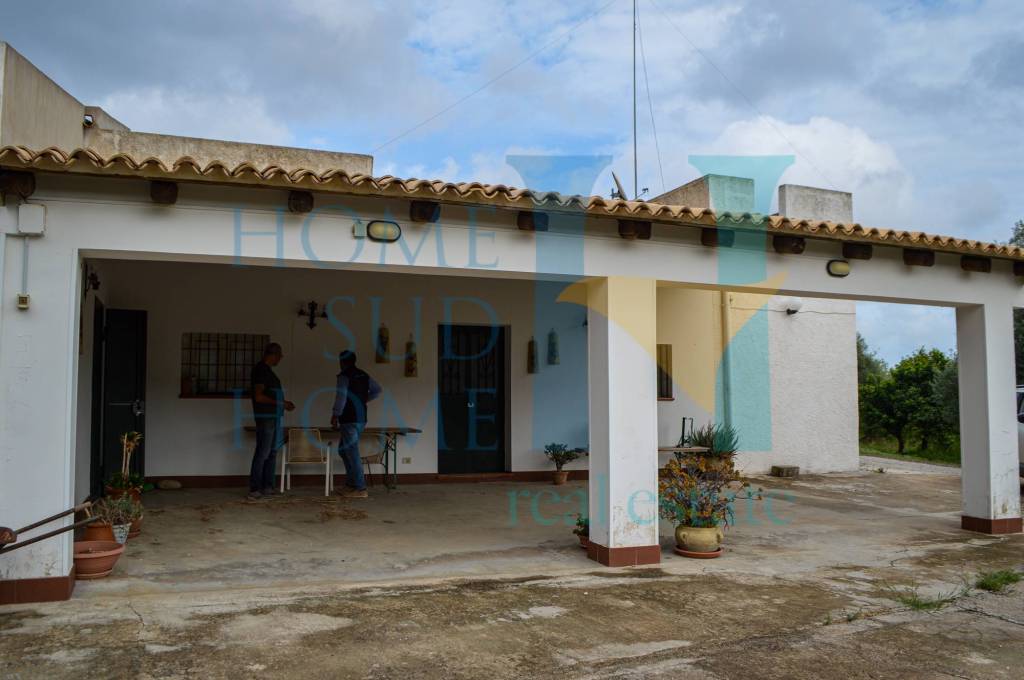 casa indipendente in vendita a Noto in zona Vendicari