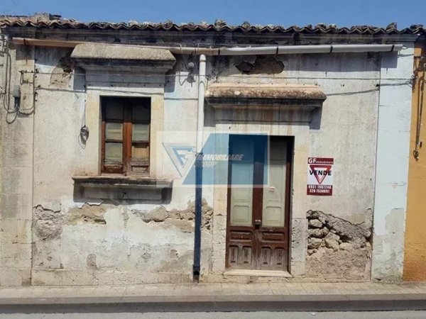 casa indipendente in vendita a Noto