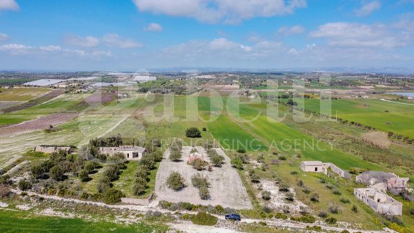 casa indipendente in vendita a Noto
