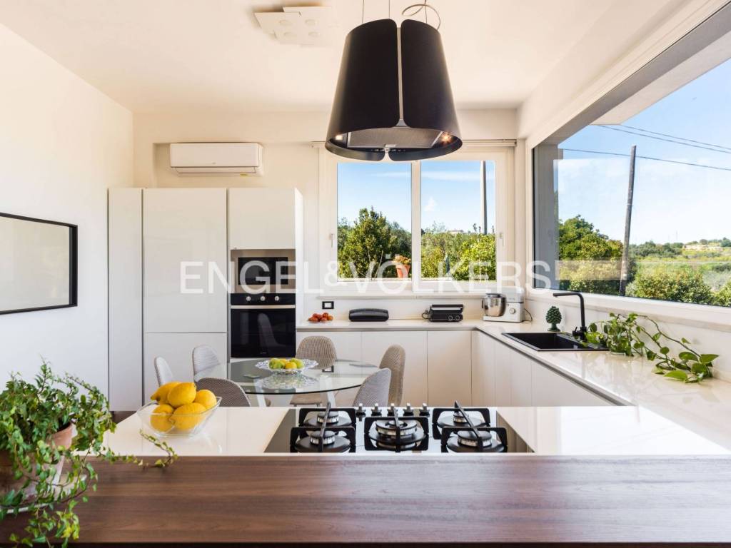 casa indipendente in vendita a Noto