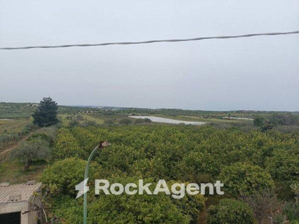 casa indipendente in vendita a Noto