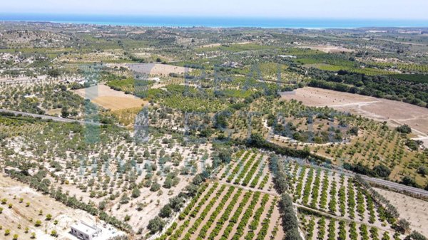 terreno edificabile in vendita a Noto in zona Vendicari