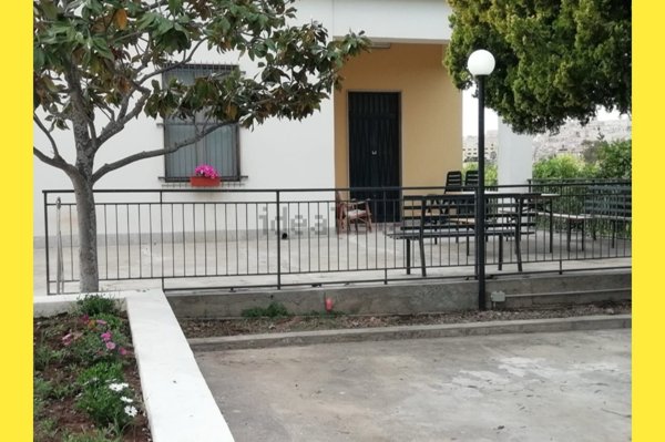 casa indipendente in vendita a Noto