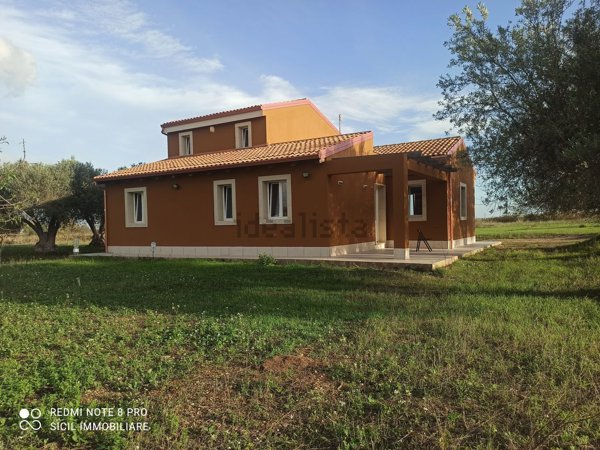 casa indipendente in vendita a Noto