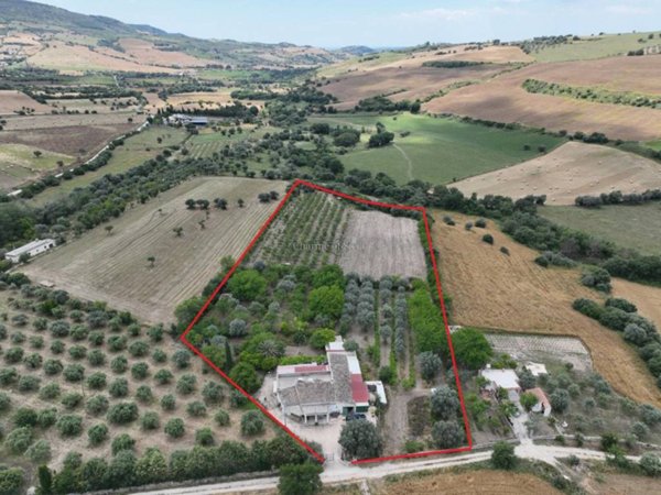 casa indipendente in vendita a Noto