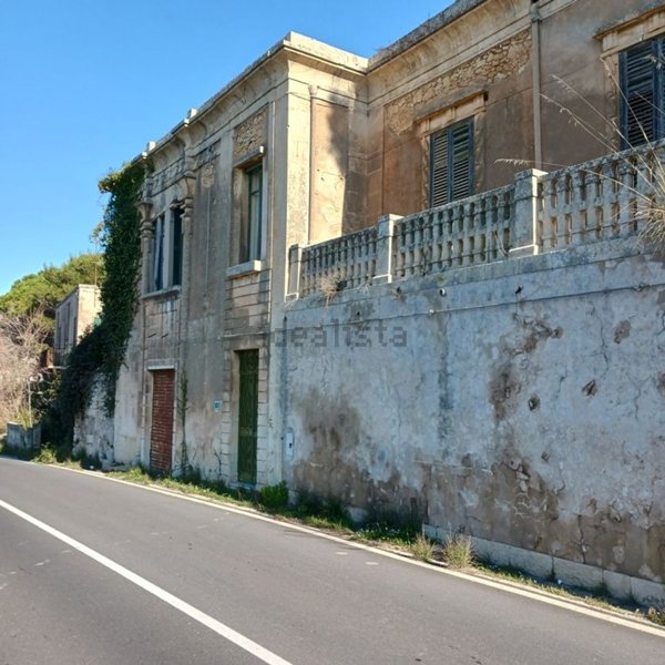 casa indipendente in vendita a Noto in zona San Corrado di Fuori