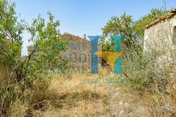 pentavano in vendita a Noto in zona Vendicari