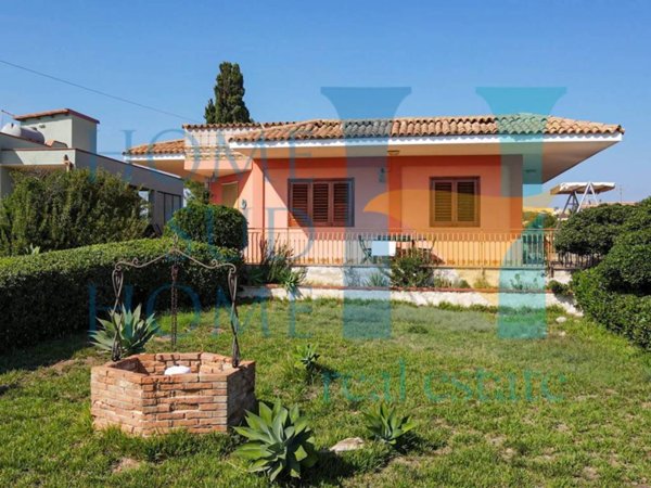 casa indipendente in vendita a Noto
