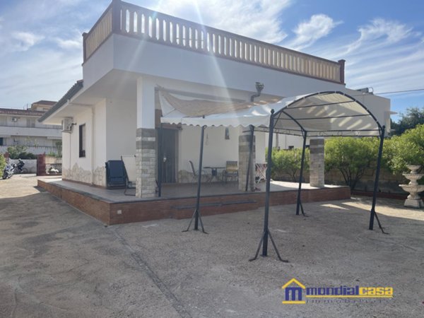 casa indipendente in vendita a Noto in zona Reitani