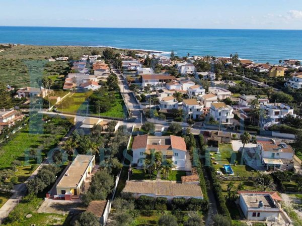 casa indipendente in vendita a Noto in zona San Lorenzo