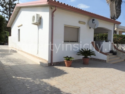 casa indipendente in vendita a Noto in zona Calabernardo