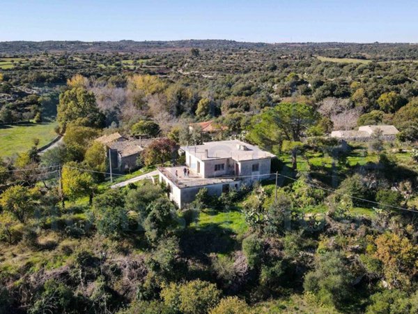 casa indipendente in vendita a Noto