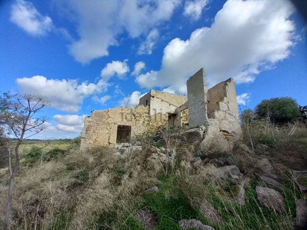 casa indipendente in vendita a Noto