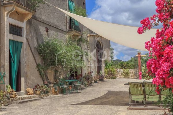 casa indipendente in vendita a Noto in zona Vendicari