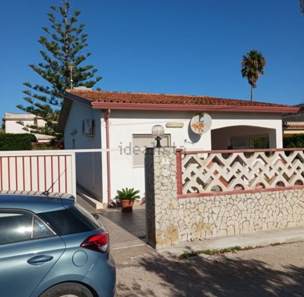 casa indipendente in vendita a Noto in zona Calabernardo