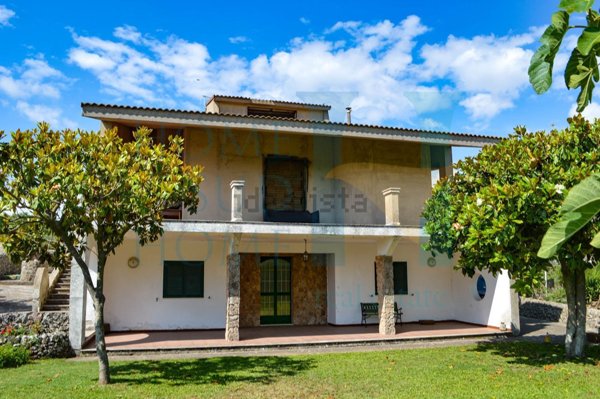 casa indipendente in vendita a Noto in zona Testa dell'Acqua