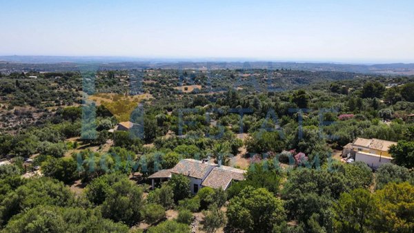 pentavano in vendita a Noto