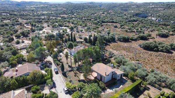 pentavano in vendita a Noto