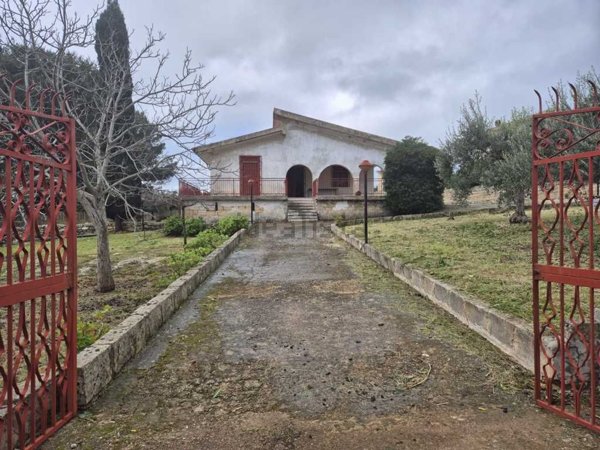 casa indipendente in vendita a Noto