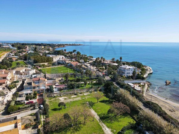 casa indipendente in vendita a Noto
