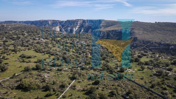 casa indipendente in vendita a Noto