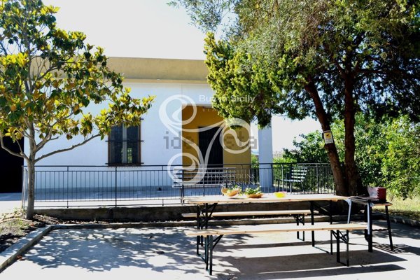 casa indipendente in vendita a Noto