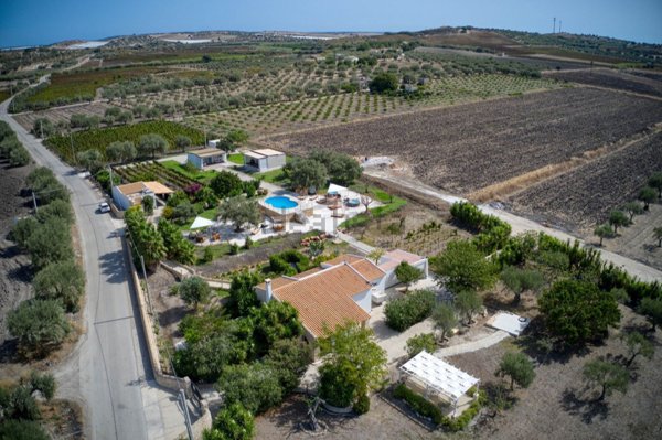 casa indipendente in vendita a Noto