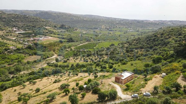 casa indipendente in vendita a Noto
